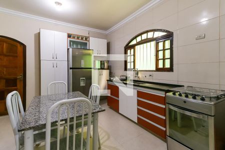 Casa à venda com 165m², 3 quartos e 2 vagas Casa à venda com 165m², 3 quartos e 2 vagasCozinha