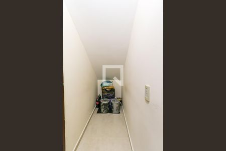 Casa à venda com 165m², 3 quartos e 2 vagas Casa à venda com 165m², 3 quartos e 2 vagasCozinha - dispensa