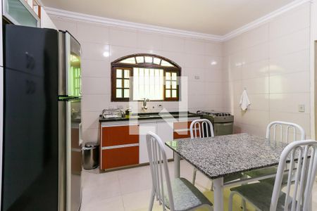 Casa à venda com 165m², 3 quartos e 2 vagas Casa à venda com 165m², 3 quartos e 2 vagasCozinha