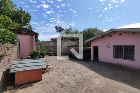 Casa à venda com 120m², 2 quartos e 1 vagaPátio