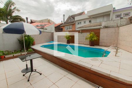 Casa à venda com 330m², 3 quartos e 4 vagasPiscina