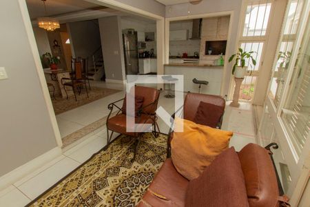 Casa à venda com 330m², 3 quartos e 4 vagasSala de TV