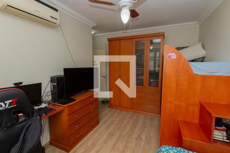 Casa à venda com 330m², 3 quartos e 4 vagasSuíte 2