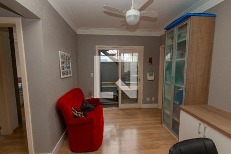 Casa à venda com 330m², 3 quartos e 4 vagasEscritório