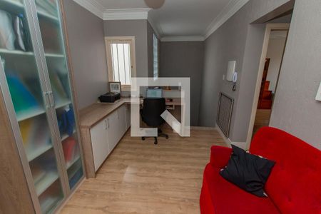 Casa à venda com 330m², 3 quartos e 4 vagasEscritório