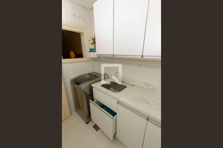 Casa à venda com 330m², 3 quartos e 4 vagasLavanderia