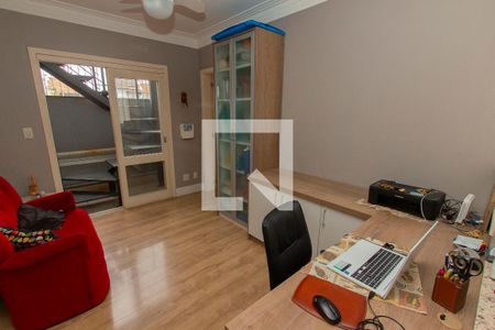 Casa à venda com 330m², 3 quartos e 4 vagasEscritório