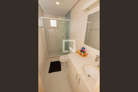 Casa à venda com 330m², 3 quartos e 4 vagasBanheiro da Suíte 2