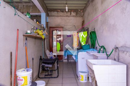 Casa à venda com 134m², 3 quartos e 5 vagas Casa à venda com 134m², 3 quartos e 5 vagasÁrea de Serviço