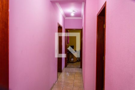 Casa à venda com 134m², 3 quartos e 5 vagas Casa à venda com 134m², 3 quartos e 5 vagasBanheiro Corredor