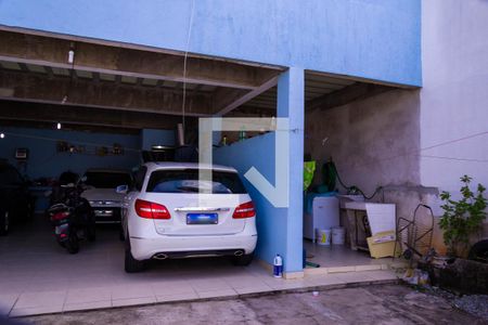 Casa à venda com 134m², 3 quartos e 5 vagas Casa à venda com 134m², 3 quartos e 5 vagasGaragem