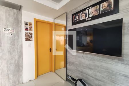 Sala de casa de condomínio à venda com 2 quartos, 60m² em Rondônia, Novo Hamburgo