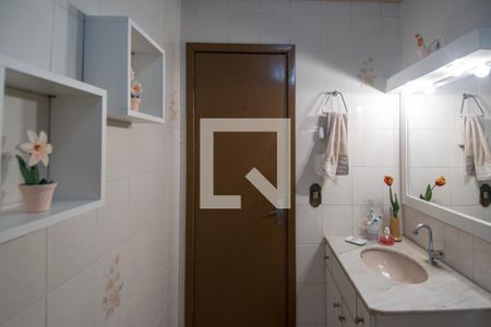 Casa de condomínio à venda com 251m², 4 quartos e 3 vagasBanheiro Social