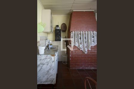 Casa de condomínio à venda com 251m², 4 quartos e 3 vagasÁrea de Churrasqueira e Serviço