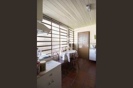 Casa de condomínio à venda com 251m², 4 quartos e 3 vagasÁrea de Churrasqueira e Serviço