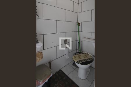 Casa de condomínio à venda com 251m², 4 quartos e 3 vagasBanheiro Quarto 1