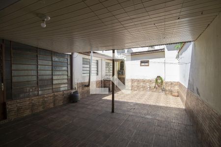 Casa de condomínio à venda com 251m², 4 quartos e 3 vagasPátio