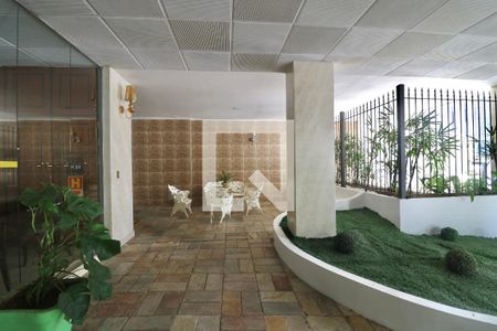 Apartamento à venda com 64m², 2 quartos e 1 vaga Apartamento à venda com 64m², 2 quartos e 1 vagaEntrada