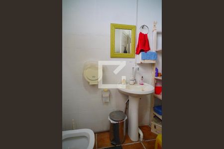 Casa à venda com 140m², 3 quartos e sem vagaBanheiro Corredor