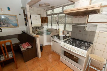 Cozinha de apartamento à venda com 3 quartos, 106m² em Petrópolis, Porto Alegre