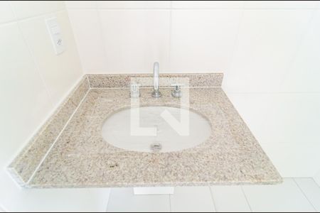 Apartamento à venda com 81m², 2 quartos e 2 vagasBanheiro Social