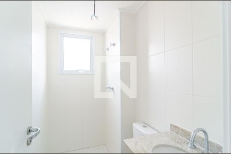 Apartamento à venda com 81m², 2 quartos e 2 vagasBanheiro da Suíte