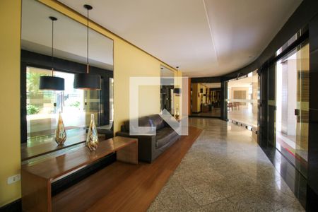 Apartamento à venda com 80m², 2 quartos e 1 vagaEntrada do Prédio