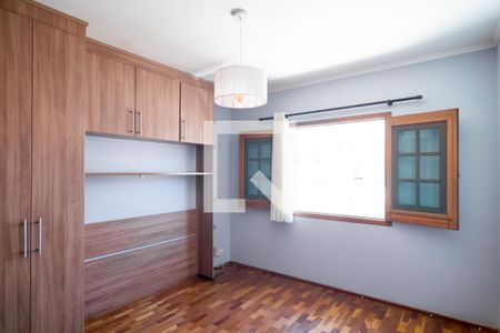 Casa à venda com 120m², 3 quartos e 2 vagasQuarto 3 - Suíte