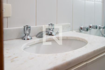 Casa à venda com 120m², 3 quartos e 2 vagasBanheiro Quarto 3 - Suíte