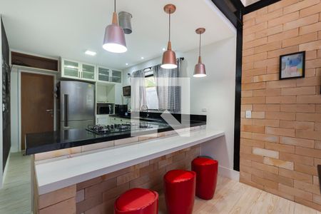 Cozinha de casa para alugar com 3 quartos, 155m² em Maria Paula, Niterói