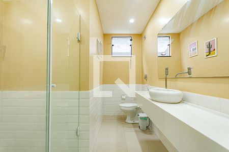 Casa à venda com 155m², 3 quartos e 4 vagasBanheiro Social