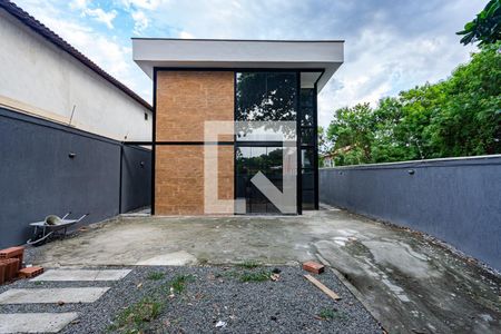 Casa à venda com 155m², 3 quartos e 4 vagasFachada
