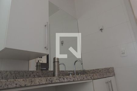 Apartamento à venda com 81m², 2 quartos e 2 vagasBanheiro da Suíte 1