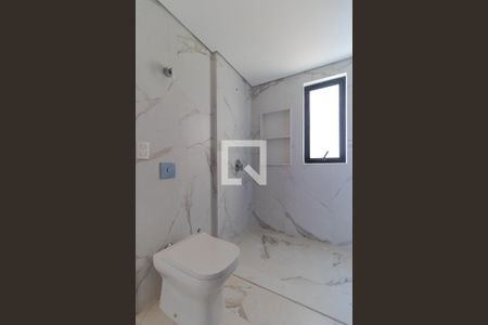 Apartamento à venda com 310m², 3 quartos e 2 vagasBanheiro da Suíte 02