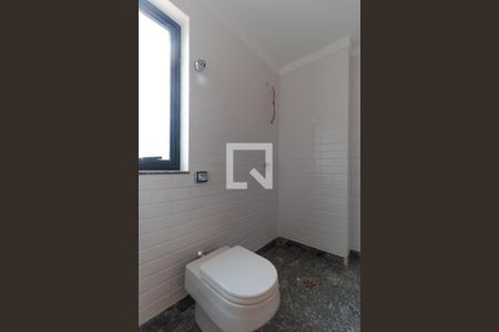 Apartamento à venda com 310m², 3 quartos e 2 vagasBanheiro de Serviço