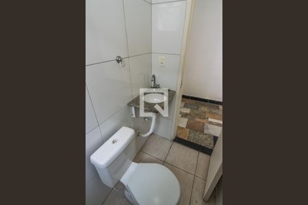 Banheiro de kitnet/studio para alugar com 1 quarto, 25m² em Belenzinho, São Paulo