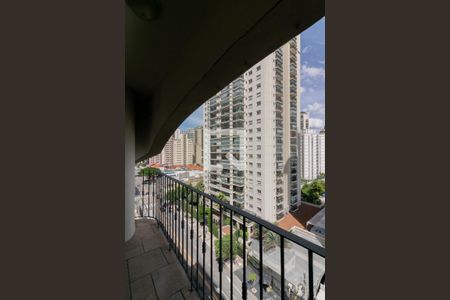 Apartamento à venda com 78m², 2 quartos e 1 vaga Apartamento à venda com 78m², 2 quartos e 1 vagaVaranda