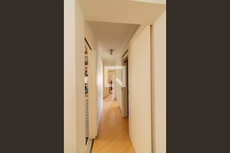 Apartamento à venda com 78m², 2 quartos e 1 vaga Apartamento à venda com 78m², 2 quartos e 1 vagaCorredor