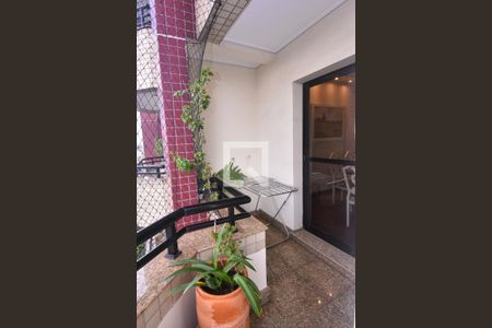 Apartamento à venda com 233m², 4 quartos e 5 vagas Apartamento à venda com 233m², 4 quartos e 5 vagasVaranda da Sala