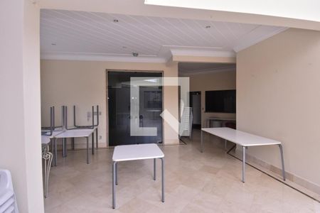 Apartamento à venda com 233m², 4 quartos e 5 vagas Apartamento à venda com 233m², 4 quartos e 5 vagasÁrea comum - Salão de festas