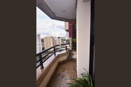 Apartamento à venda com 233m², 4 quartos e 5 vagas Apartamento à venda com 233m², 4 quartos e 5 vagasVaranda da Sala