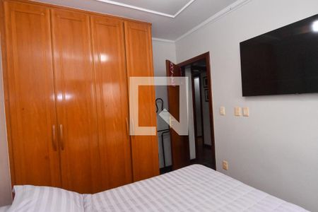 Apartamento à venda com 233m², 4 quartos e 5 vagas Apartamento à venda com 233m², 4 quartos e 5 vagasQuarto 2