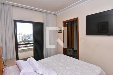 Apartamento à venda com 233m², 4 quartos e 5 vagas Apartamento à venda com 233m², 4 quartos e 5 vagasQuarto Suíte