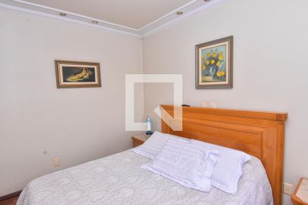 Apartamento à venda com 233m², 4 quartos e 5 vagas Apartamento à venda com 233m², 4 quartos e 5 vagasQuarto Suíte
