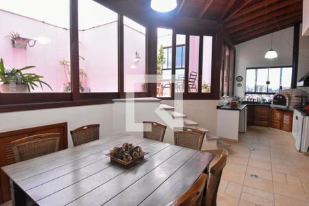 Apartamento à venda com 233m², 4 quartos e 5 vagas Apartamento à venda com 233m², 4 quartos e 5 vagasSala 2