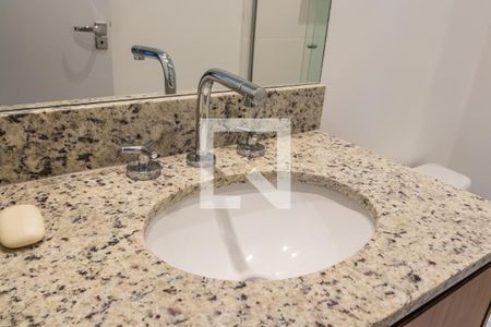 Detalhe do Banheiro Social de apartamento para alugar com 2 quartos, 70m² em Empresarial 18 do Forte, Barueri