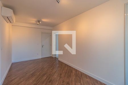 Sala de apartamento para alugar com 2 quartos, 70m² em Empresarial 18 do Forte, Barueri