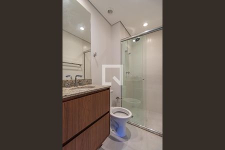Banheiro Social de apartamento para alugar com 2 quartos, 70m² em Empresarial 18 do Forte, Barueri