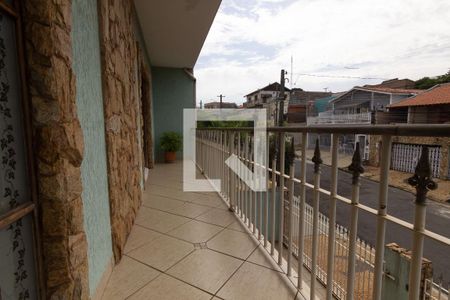 varanda de casa à venda com 3 quartos, 250m² em Parque da Figueira, Campinas