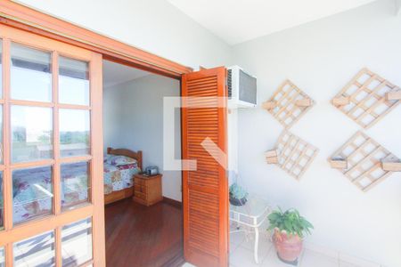 Casa à venda com 240m², 4 quartos e 3 vagasVARANDA